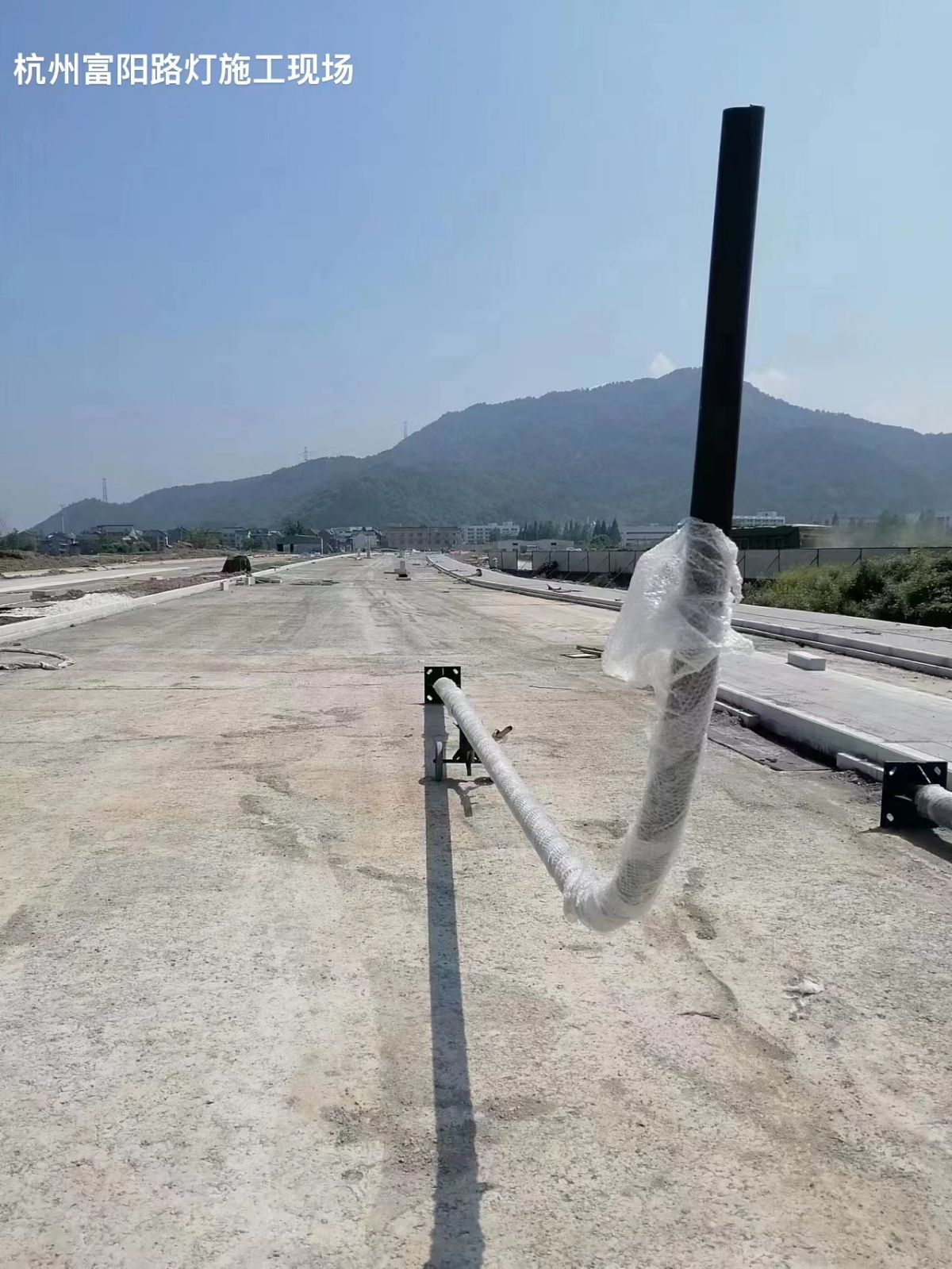 道路路燈安裝1.jpg